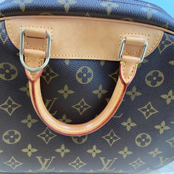 Authentic 2006 pre-owned Trouville top-handle bag - Picture 3 of 7